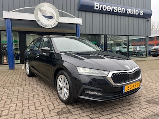 Skoda Octavia Combi 1.4 TSI iV 204pk PHEV DSG Business Edition met Stoel- en Stuurverwarming + Groot scherm
