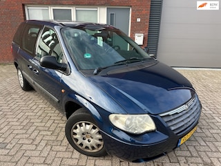 Chrysler Voyager 2.4i SE Luxe / 7P / PDC / AUT