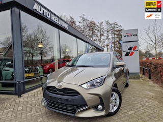 Toyota Yaris 1.5 Hybrid 115 Active/STUUR-EN STOELVERWARMING/CARPLAY