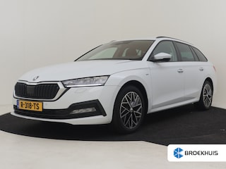 Skoda Octavia Combi 1.5 e-TSI Clever 150pk DSG/AUTO | Camera achter | Adaptief cruise control | Navigatie | Stuur+Bank & stoelverwarming | App connect | Led koplampen |