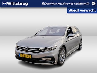 Volkswagen Passat Variant 1.5 TSI 150pk R-Line Business Plus DSG Automaat Camera / R-Line / Navigatie / Clima / El. A-Klep / Parkeersensoren /  Stoelverwarming