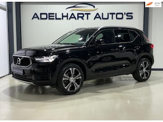 Volvo XC40 2.0 T4 Momentum Pro Automaat / Navigatie full map / Cruise control / Climate control / Parkeer sensoren