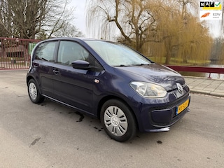 Volkswagen Up 1.0 move up! BlueMotion PDC CRUISE LAGE KM STAND 1E EIG