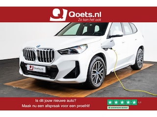 BMW X1 xDrive25e M Sport - Sportstoelen - Elektrisch verwarmde voorstoelen - Driving Assistant Plus - Comfort acces - Grootlichtassistent - Premium Pack -