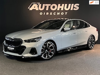 BMW 520i High Executive Edition M Stuurverwarming/ Stoelventilatie/ 20"/ Glazendak/ Memoryseats/ 360Camera/ M Gordels/
