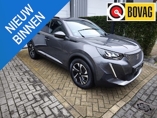 Peugeot 2008 1.2 PureTech Allure Pack 130pk EAT8 Automaat | Trekhaak | Adaptive Cruise | Stoelverwarming Led Navi Carplay