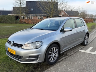 Volkswagen Golf 1.6 TDI Highline BlueMotion