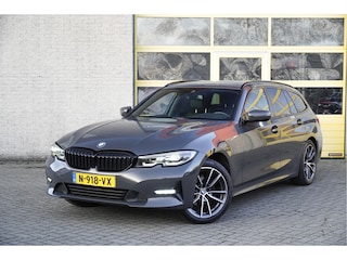 BMW 3-serie Touring 318i Automaat! Business Edition BJ2021 Lmv 18" | Led V+A | Pdc | Navi | App-Connect | Elek. achterklep | Virtual cockpit | Climate control | Cruise control | Luxe lederen bekleding | Extra getint glas