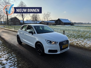 Audi A1 Sportback 1.0 TFSI | S-line | Navigatie | Stoelverwarming |