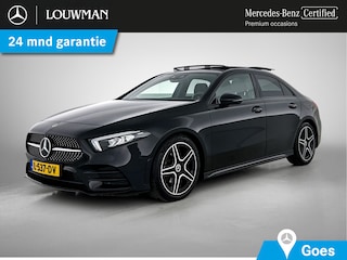Mercedes-Benz A-klasse 180 Business Solution AMG | Panoramadak | Sfeerverlichting | Augmented Reality | Stoelverwarming | Parkeerpakket met Camera | Inclusief 24 maanden Mercedes-Benz Certified garantie voor Europa.