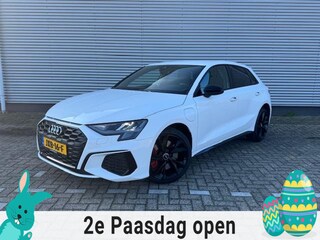 Audi A3 Sportback 45 TFSI e S Black edition Competition,Stoelverwarming,Carplay,Sportstoelen,