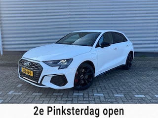 Audi A3 Sportback 45 TFSI e S Black edition Competition,Stoelverwarming,Carplay,Sportstoelen,