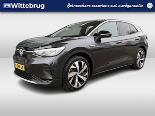 Volkswagen ID.4 First 204pk 77 kWh / Navigatie / Camera / App-Connect / Stuur & Stoelverwarming / Parkeersensoren Voor & Achter / 20" LMV