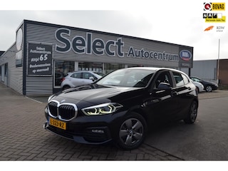 BMW 118i Business Edition\ Automaat nw model aple carplay
