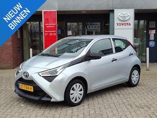 Toyota Aygo X-FUN 5-DEURS AIRCO BLUETOOTH EL-RAMEN 4S-BANDEN NL-AUTO