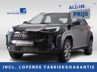 Toyota Yaris Cross 1.5 Hybrid 130 Executive/ Teamplayer | Dodehoekdetectie | Parkeersensoren Voor en Achter | Stuurwiel- En Stoelverwarming | Botsherkenning | Grootlichtassistent