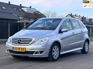Mercedes-Benz B-klasse 170 Automaat*Navigatie*Carplay*Navigatie*NAP*Dealer onderhouden*LM velgen*Airco*Parkeersensoren*