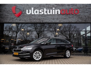 Skoda Octavia Combi 1.5 TSI MHEV Sportline Business , Panoramadak, Carplay, Stoel/stuurverwarming,