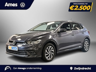 Volkswagen Polo 1.0 95pk TSI Life Edition Velgen 'Essex', 15 inch lichtmetaal in zwart | Licht en Zicht Pakket | Voorstoelen verwarmbaar