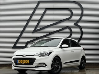 Hyundai i20 1.0 T-GDI Black Edition Navi,Camera,Airco,Cruise,PDC,Trekhaak,LM Velgen,N.A.P,101pk,Volledig Dealer Onderhouden,APK tot 01-2027