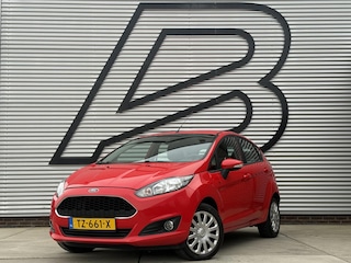 Ford Fiesta 1.0 EcoBoost Titanium 1e Eigenaar,Trekhaak,Airco,Weinig km,Distributie recent vervangen,5 Deurs,Nieuwe Apk bij Aflevering