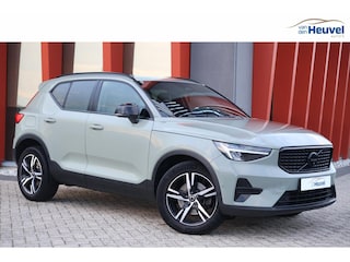 Volvo XC40 B3 Plus Dark | Stoelverwarming | 360° Camera | H/K | Memory Stoelen | Glossy Black