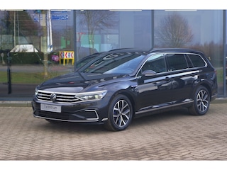 Volkswagen Passat Variant 1.4 TSI 218 PK GTE Business PHEV, Trekhaak, Winterpakket, Carplay