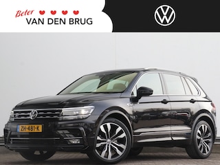 Volkswagen Tiguan 1.5 TSI ACT Highline Business R | Panoramadak | Trekhaak wegklapbaar | Camera | Stoel- en voorruitverwarming |