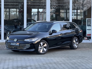 Volkswagen Passat Variant 1.5 eHybrid Business | Trekhaak | HUD | Camera
