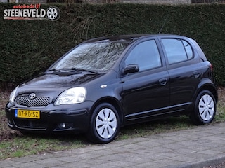 Toyota Yaris 1.3 VVT-i S-Line met Radio en Trekhaak