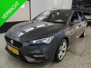 Seat Leon Sportstourer 1.0 TSI FR Business Intense NL-AUTO | CAMERA | STOEL/STUUR VERWARMING