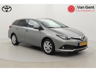 Toyota Auris Touring Sports 1.2T Trend | Panoramadak | Trekhaak | Navigatie | Cruise | Clima | Camera | 16 inch | Rijstrooksensor | Bluetooth