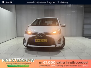 Toyota Yaris 1.3 VVT-i Comfort | Navigatie systeem | Lichtmetalen velgen met all season banden | Leuke auto |