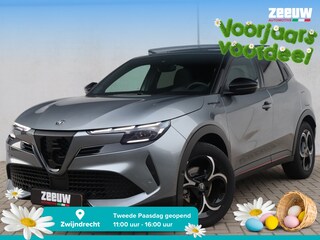Alfa Romeo Junior 1.2 Turbo 136 PK Ibrida Speciale | Techno | Pano | 18"