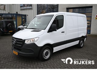Mercedes-Benz Sprinter 211 CDI L1H1 FWD 3000 kg Trekgewicht, MBUX navigatie met parkeerpakket, Etc.
