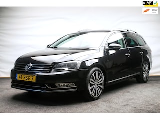 Volkswagen Passat Variant 1.4 TSI Highline BlueMotion Automaat ORG NL [ Trekhaak Alcantara Stoelverwarming Cruise Control ]