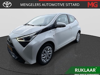 Toyota Aygo 1.0 VVT-i x-play Apple Carplay | 4 seizoen | Rijklaar