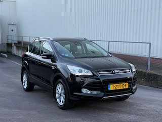 Ford Kuga 1.5 Titanium | Allseason | Trkhaak | Dealer OH |