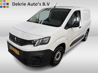 Peugeot Partner 1.2 Benzine 111PK Euro6 Premium / Airco / Navigatie / Cruise-ctr. / Schuifdeur + Raam / Radio multimedia / Apk 07-2027