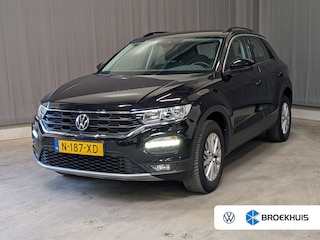 Volkswagen T-Roc 1.5 TSI 150 pk Style 7-DSG | Achteruitrijcamera | Navigatie | Cruise control adaptief |