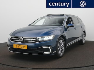 Volkswagen Passat Variant 1.4 TSI PHEV GTE Business Navigatie - Panoramadak - Clima - Stoelverwarming