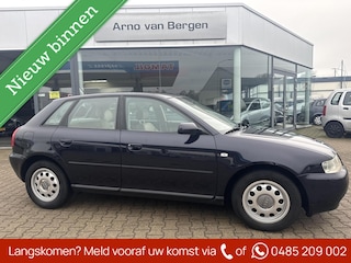 Audi A3 1.6 Attraction, 5 deurs, lm-Velgen, isofix, nieuwe APK.