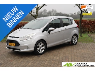 Ford B-MAX 1.0 EcoBoost Titanium TREKHAAK WINTERBANDEN OP VELG
