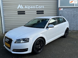 Audi A3 Sportback 1.4 TFSI Ambiente 5-deurs / Airco / LMV / APK 03-2027