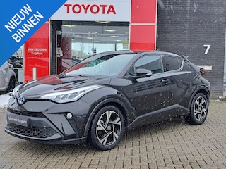 Toyota C-HR 1.8 Hybrid Dynamic STOELVERWARMING PARKEERSENSOREN VOOR EN ACHTER ELK. INKLAPBARE BUITENSPIEGEL