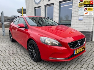Volvo V40 1.6 D2 Momentum / Trekhaak / Cruise Controle / Airco / Centrale vergrendeling