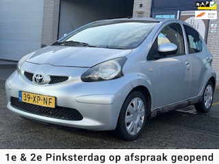 Toyota Aygo 1.0-12V +/ 5drs/nap/1jaar apk/ airco/ EL-ramen/ zeer nette auto.
