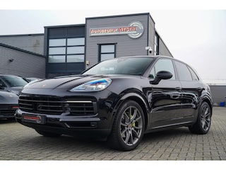 Porsche Cayenne 3.0 E-Hybrid | Sport Chrono | Panorama | Luxe Leder | Luchtvering | Bose Surround sound | Soft Close | Luchtvering