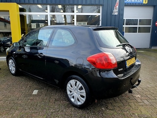 Toyota Auris 1.6-16V Sol All-in prijs!