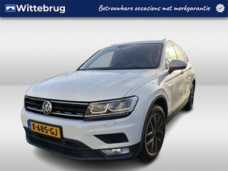 Volkswagen Tiguan 1.4 TSI ACT Comfortline DSG Automaat Navigatie / Stoelverwarming / Parkeersensoren / LM Velgen / Cruise control